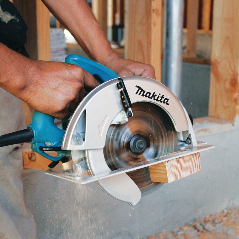 Sierra Circular Makita 7-1/4″ 5007NK