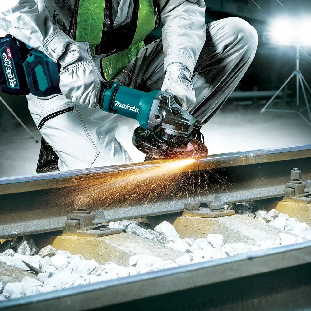 Esmeril Angular 7″ 40V MAX XGT GA037GM201 MAKITA