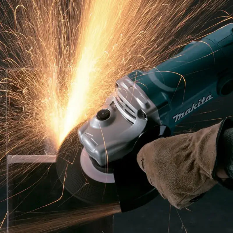 Esmeril Angular 7″ 2.000W GA7050 MAKITA