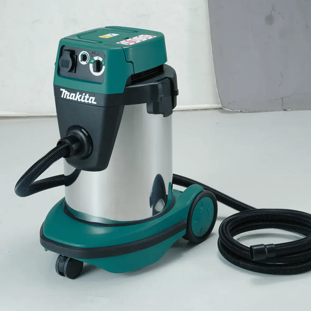 Aspiradora Seco 1050W con Filtro Hepa MAKITA